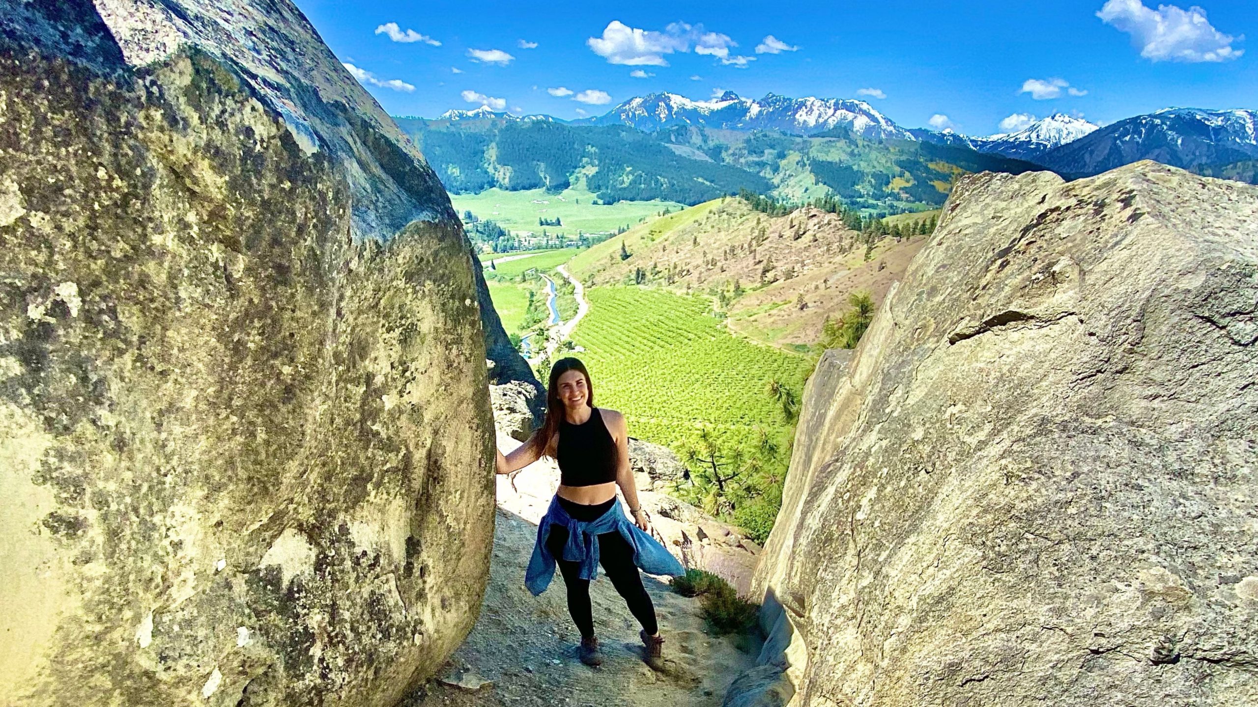 Top 10 Beautiful Hikes in Washington State • TheJJAdventures - Peshastin Pinnacles ScaleD
